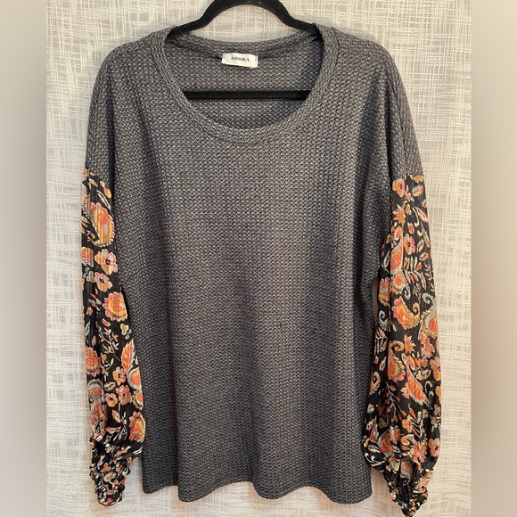 Plus size top, career neutral top, plus size fall top - Picture 1 of 4